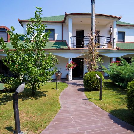 Guest House Panorama Aqualux With Free Parking ノヴィ・サド エクステリア 写真