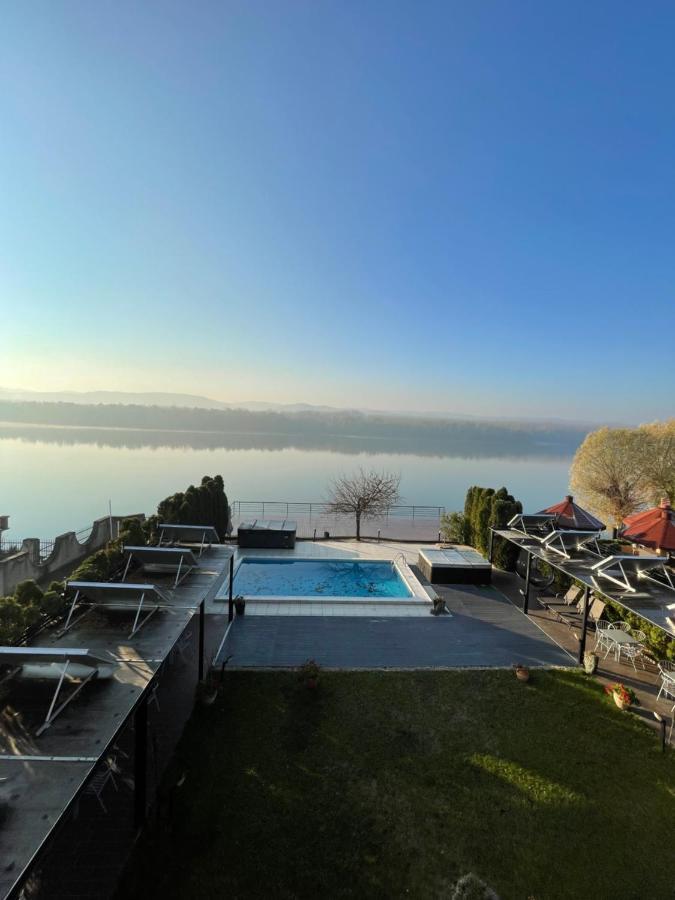 Guest House Panorama Aqualux With Free Parking ノヴィ・サド エクステリア 写真
