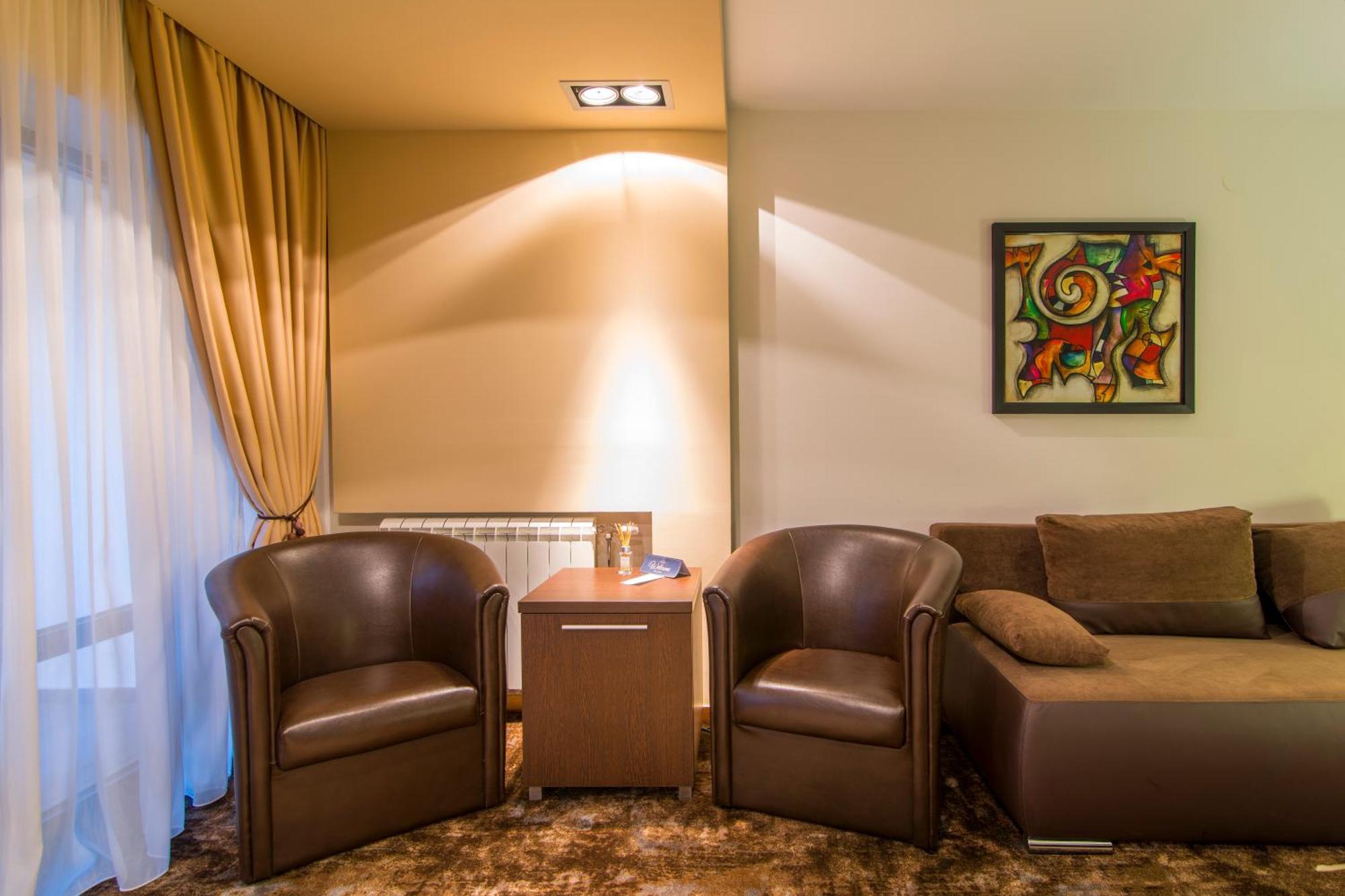 Guest House Panorama Aqualux With Free Parking ノヴィ・サド 部屋 写真