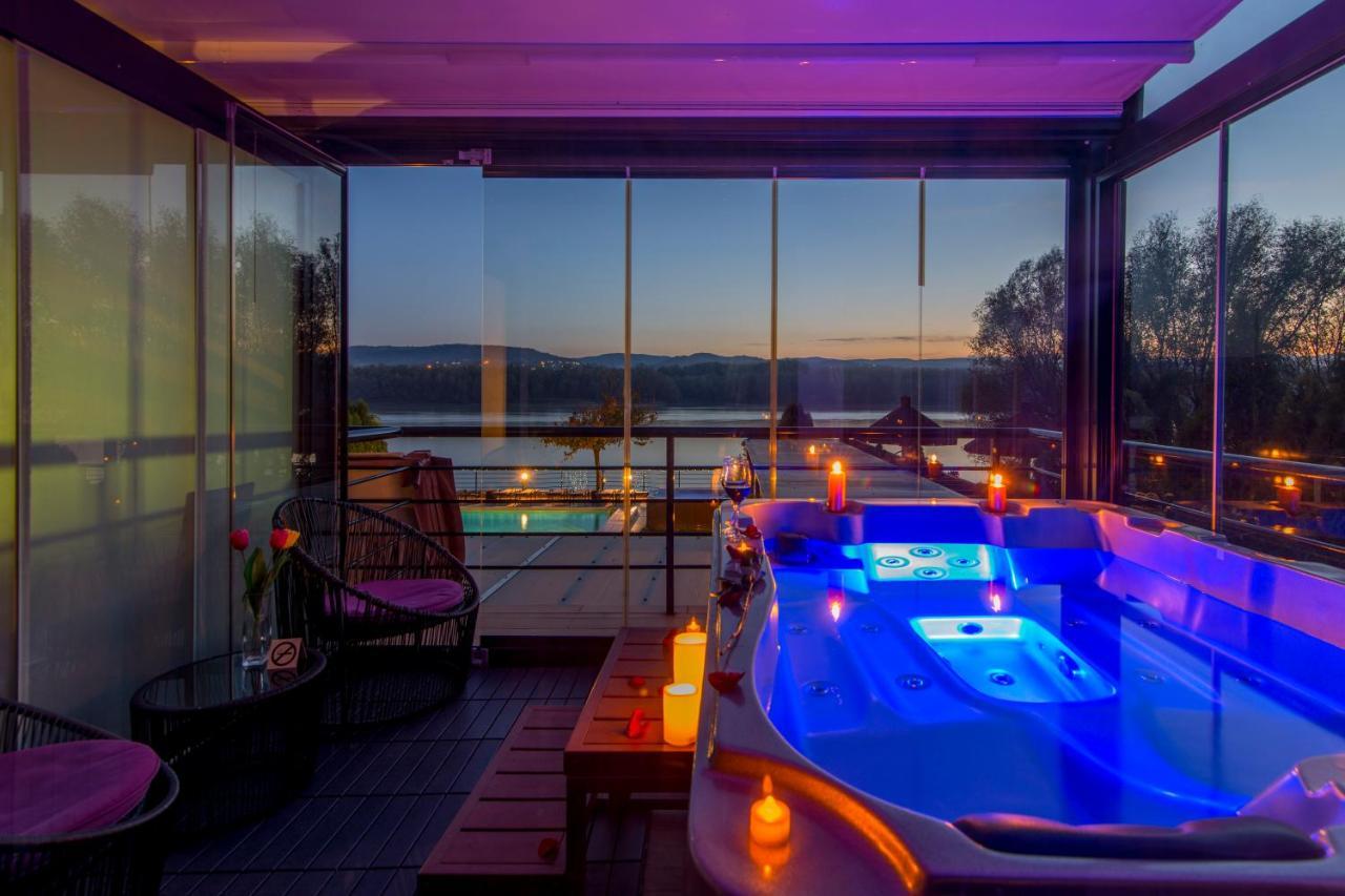 Guest House Panorama Aqualux With Free Parking ノヴィ・サド エクステリア 写真