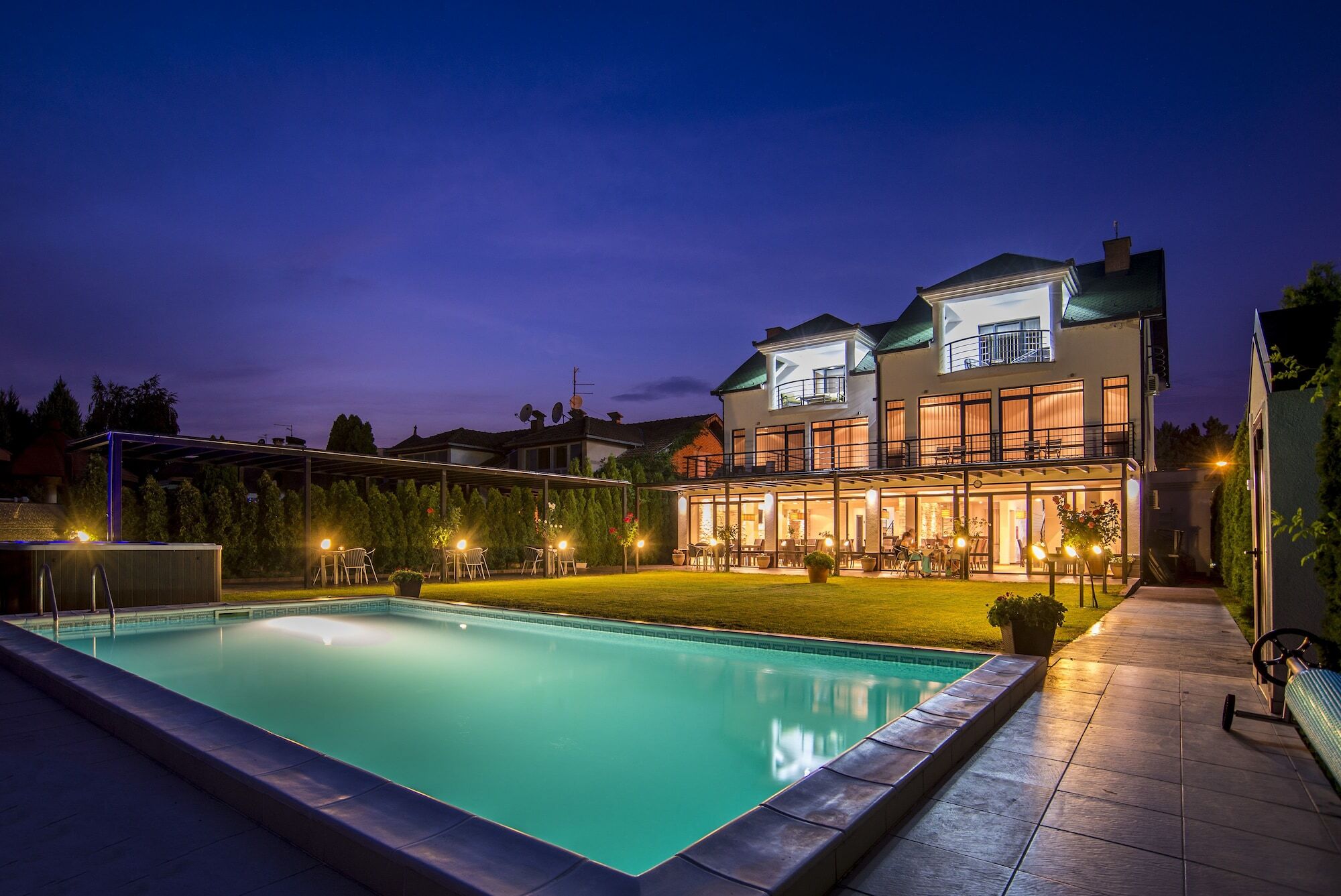 Guest House Panorama Aqualux With Free Parking ノヴィ・サド エクステリア 写真