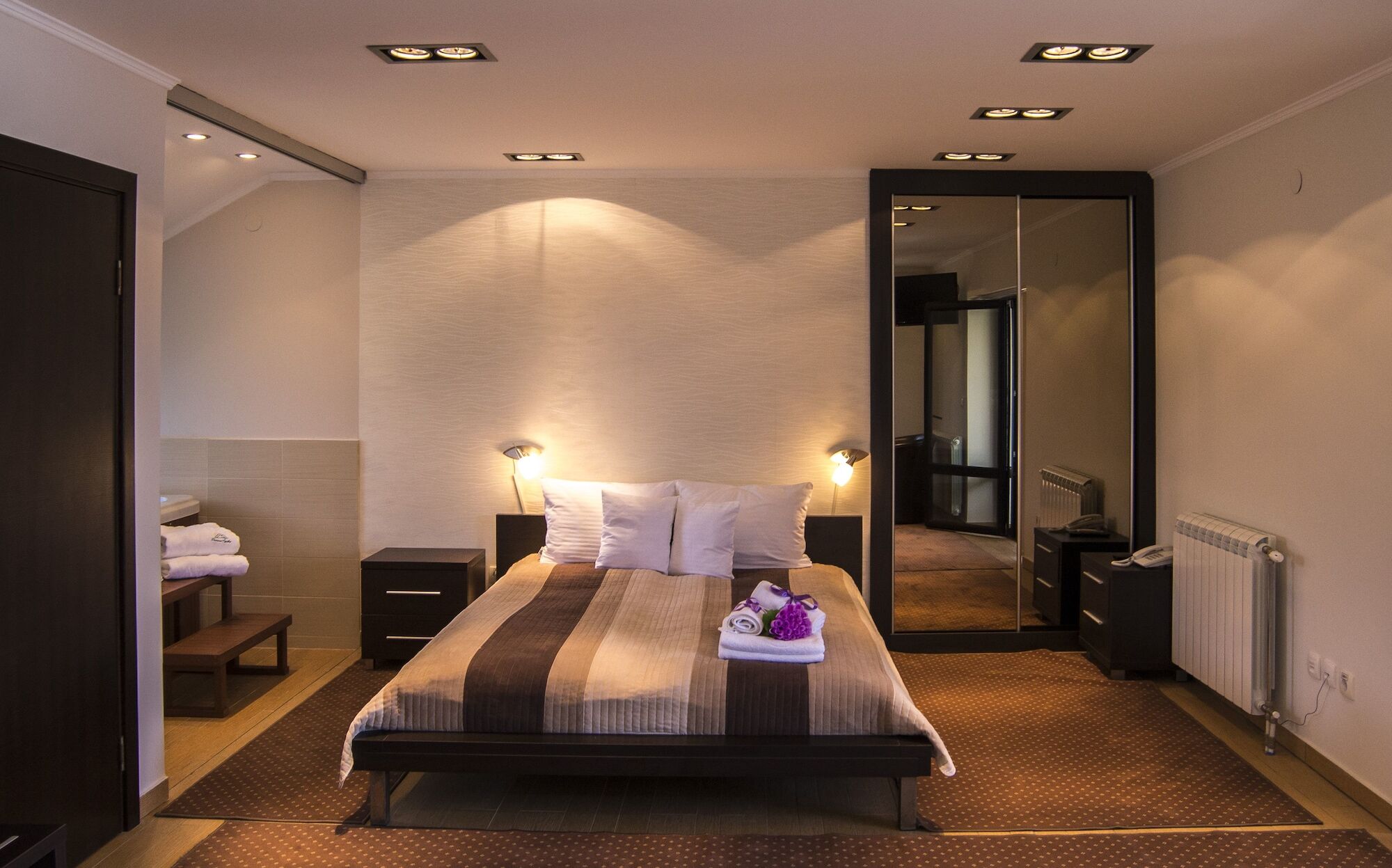 Guest House Panorama Aqualux With Free Parking ノヴィ・サド エクステリア 写真